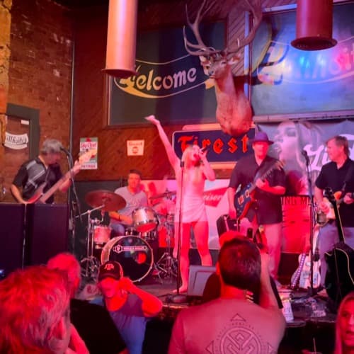 Lindsey Kate Band Image #2