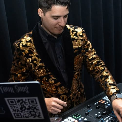 DJ Who Image #1