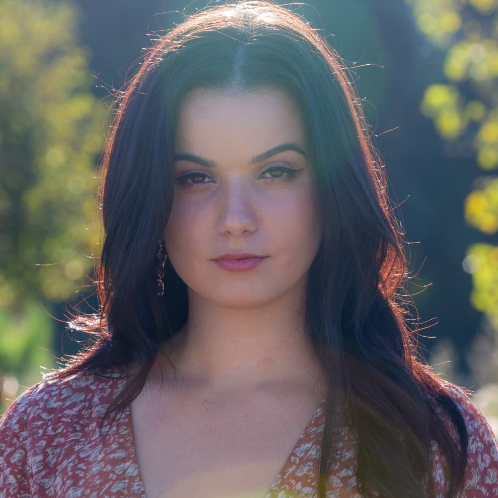 Sarah Nova Image #5