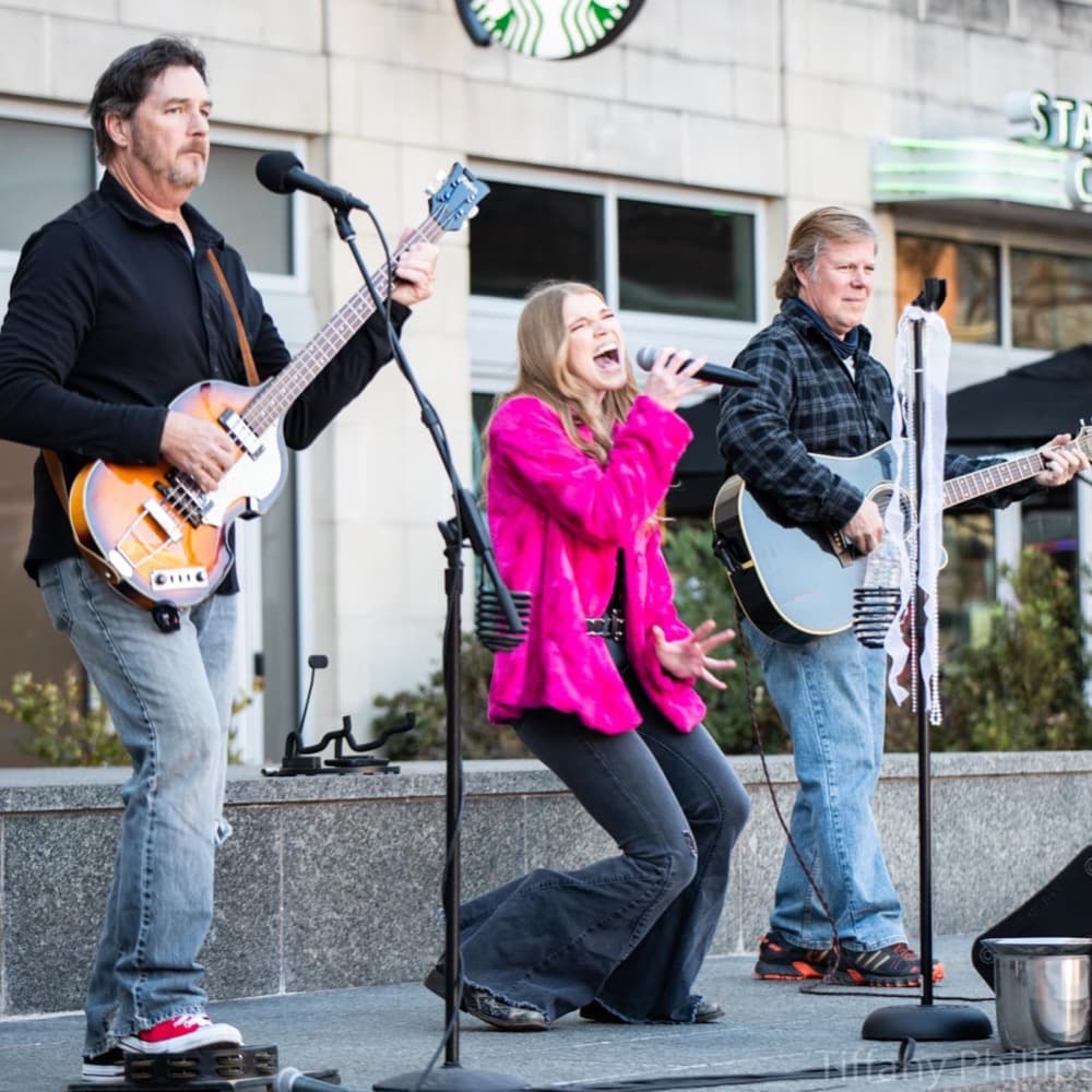 Lindsey Kate Band Image #6