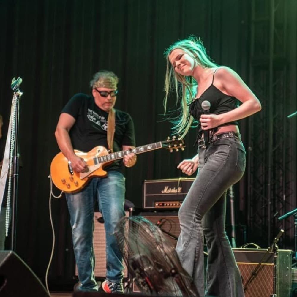 Lindsey Kate Band Image #9