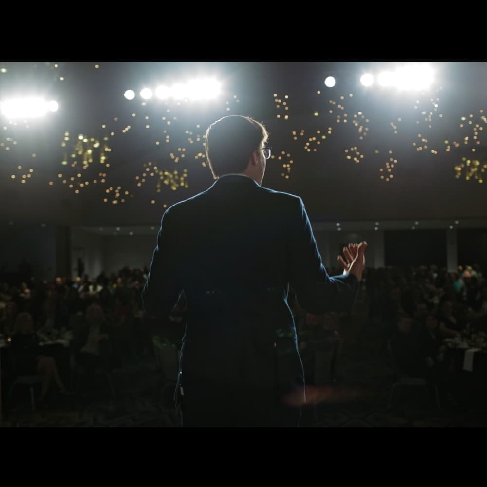 Gary Ferrar - Magician & Mentalist Image #3