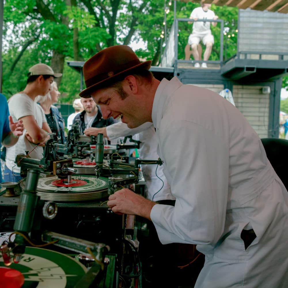 Mobile Vinyl Recorders Image #2
