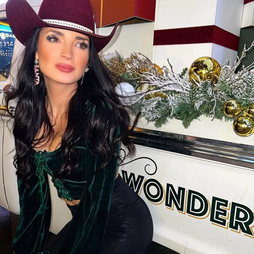 Roaming Country Glam Cowboy & Cowgirl Models (Jenny Cain Productions) Image #1