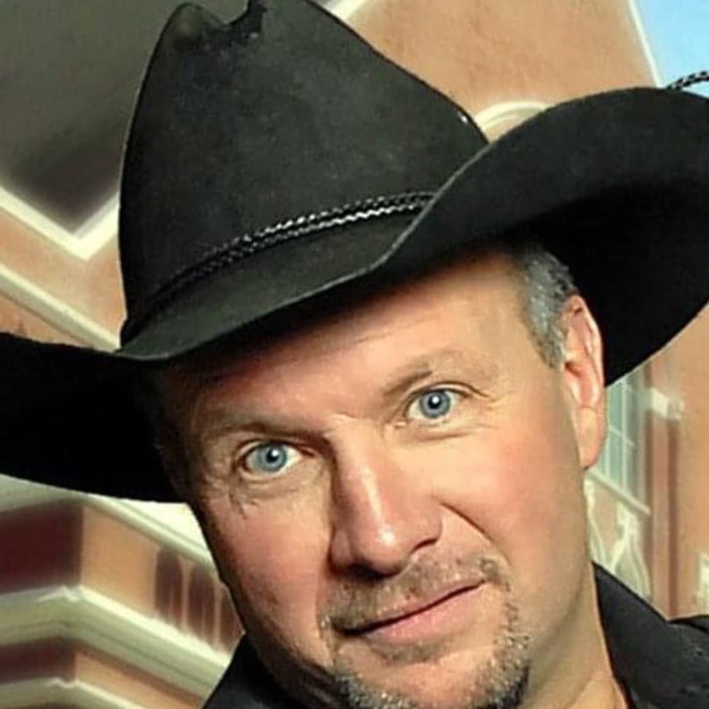Garth Brooks Impersonator Image #4