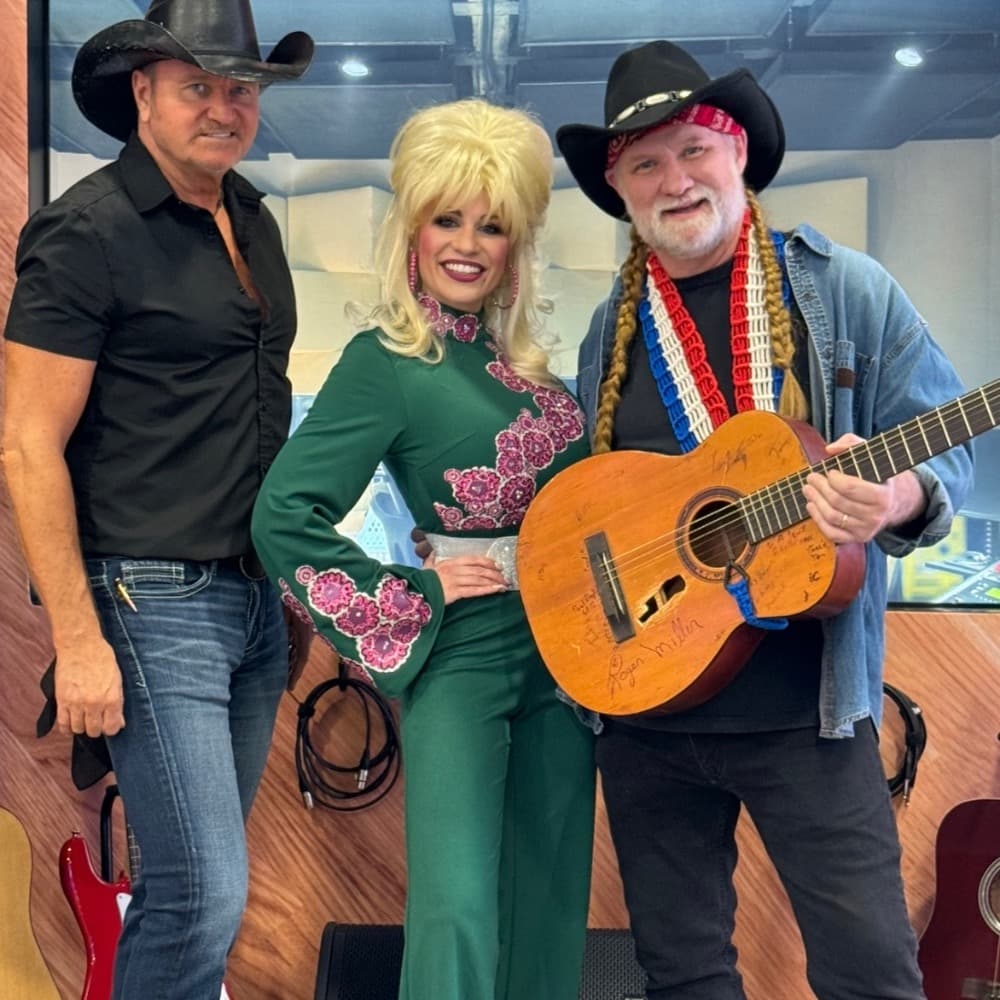 Willie Nelson Impersonator Image #1