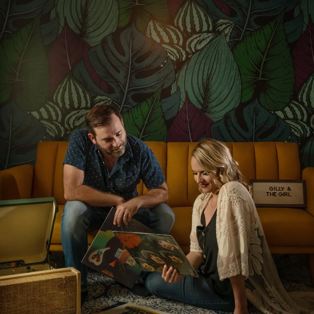 Gilly & the Girl Image #3