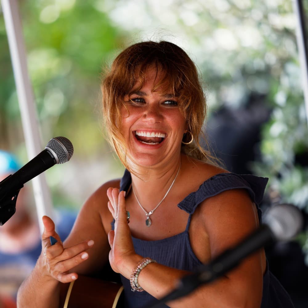 Ruthie Collins Image #2