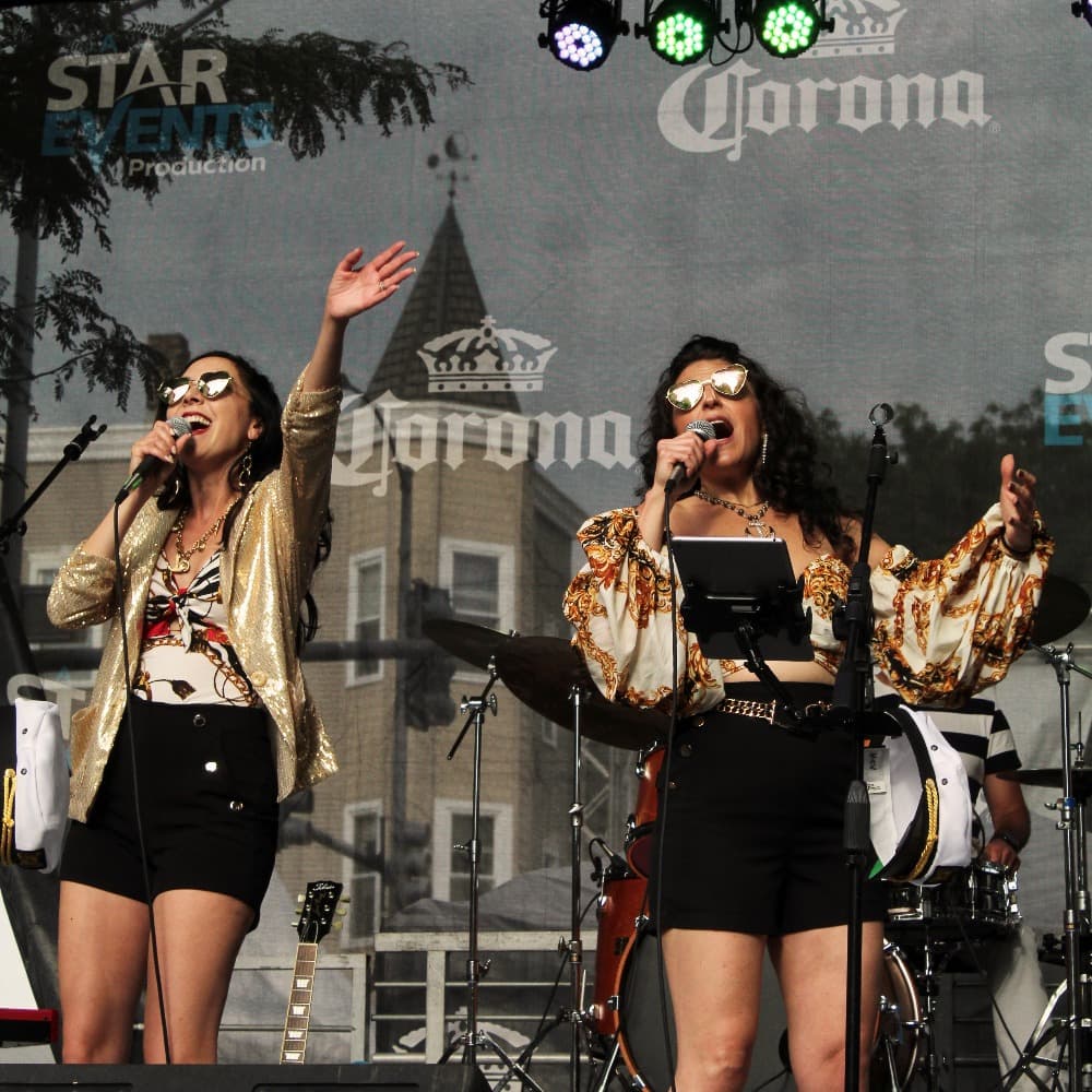 The Yacht Rock-ettes Image #5