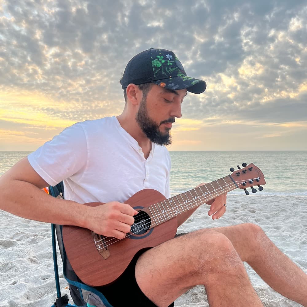 Marco Guitar Image #3