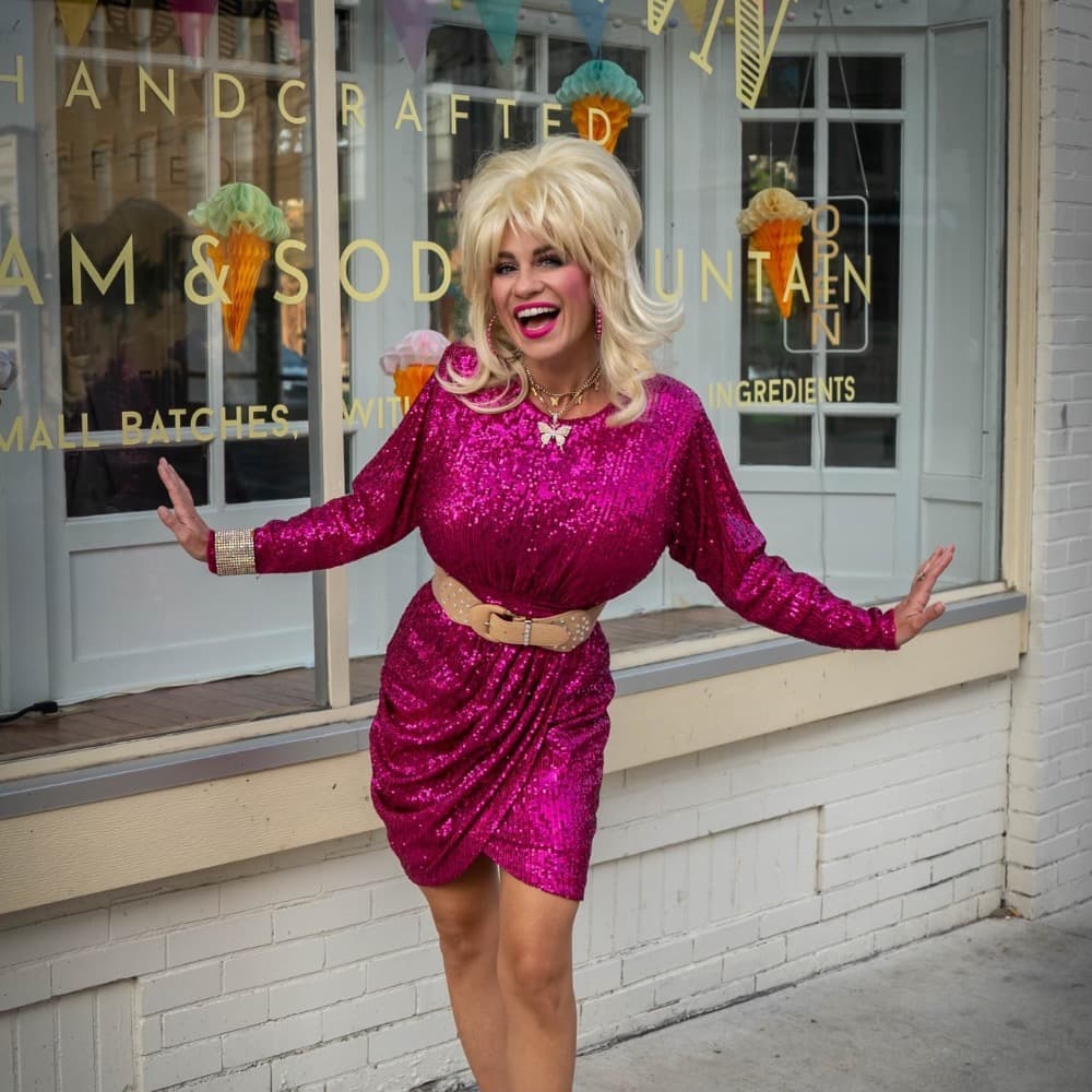 Dolly Impersonator Image #3
