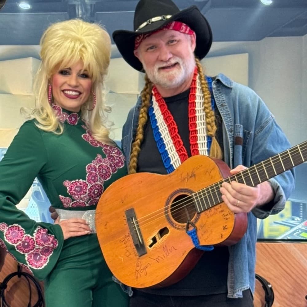Dolly Impersonator Image #4