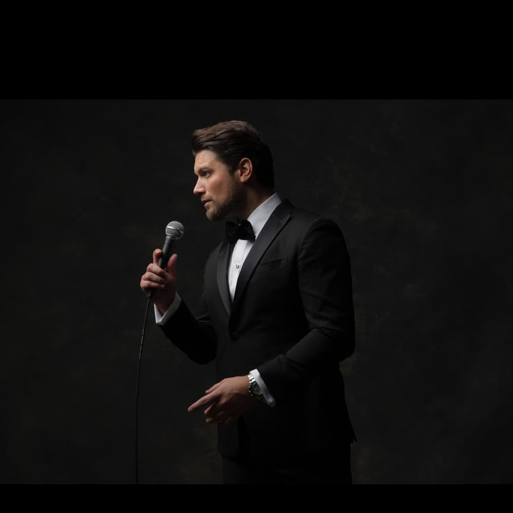 Ryan Gallagher Image #0