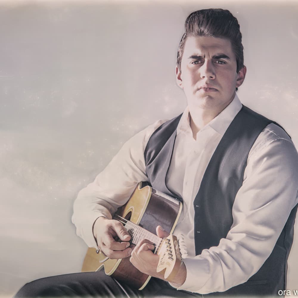 Johnny Cash Impersonator Image #5
