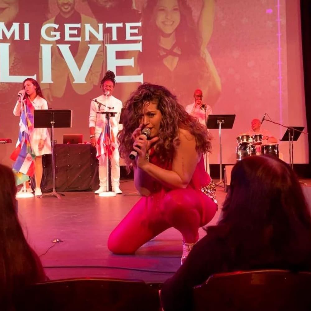 Mi Gente Live Image #1