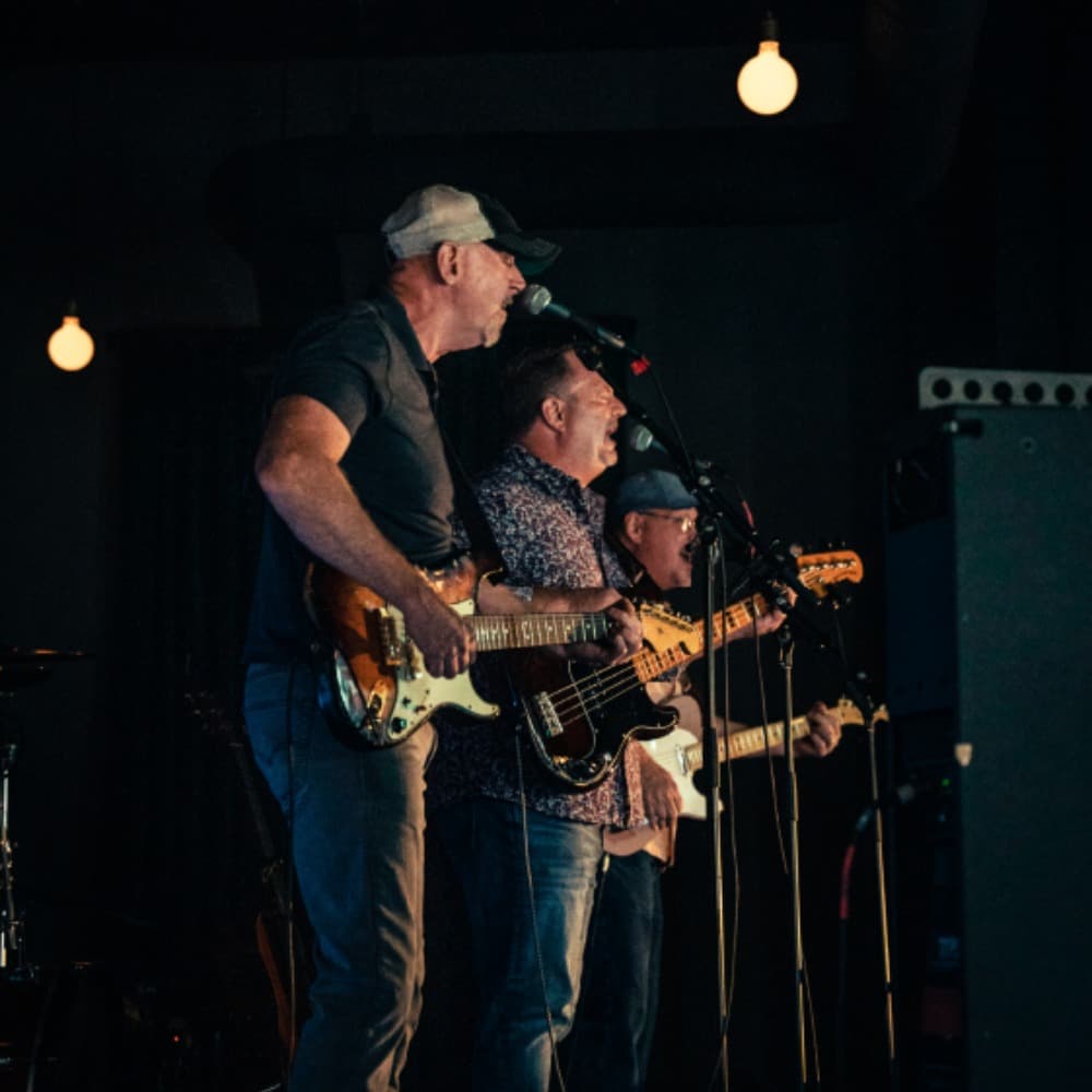 Robert Eskridge & Southern Daze Image #1