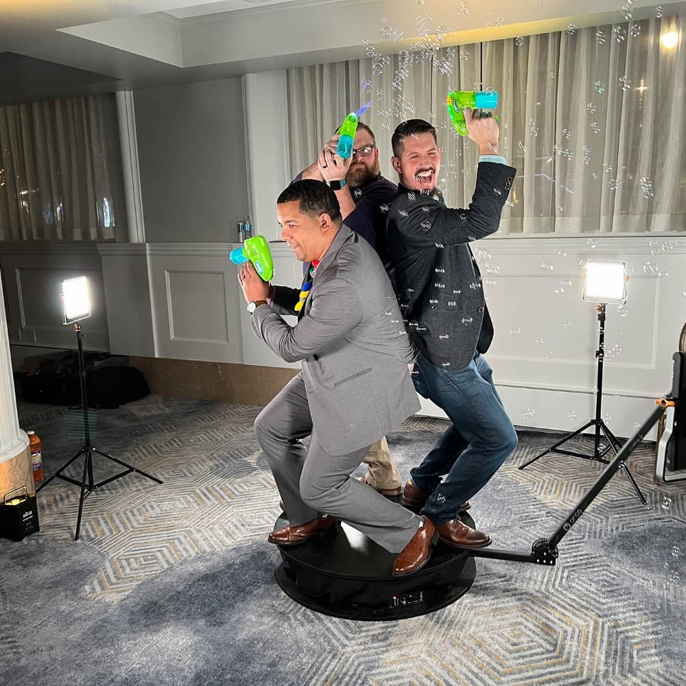 PHOTOBOOTHS Image #0