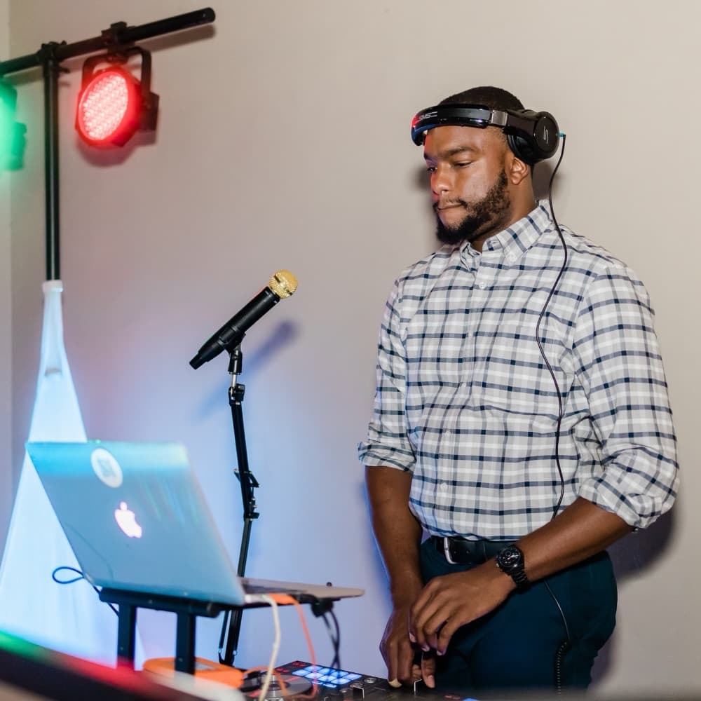 DJ Rizz Image #3