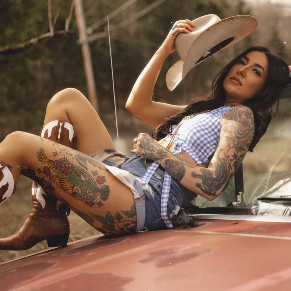 Sheyna Gee Image #2