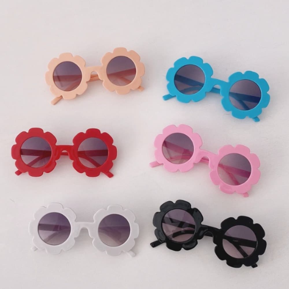 Craft Your Own Sunglasses Station Image #2