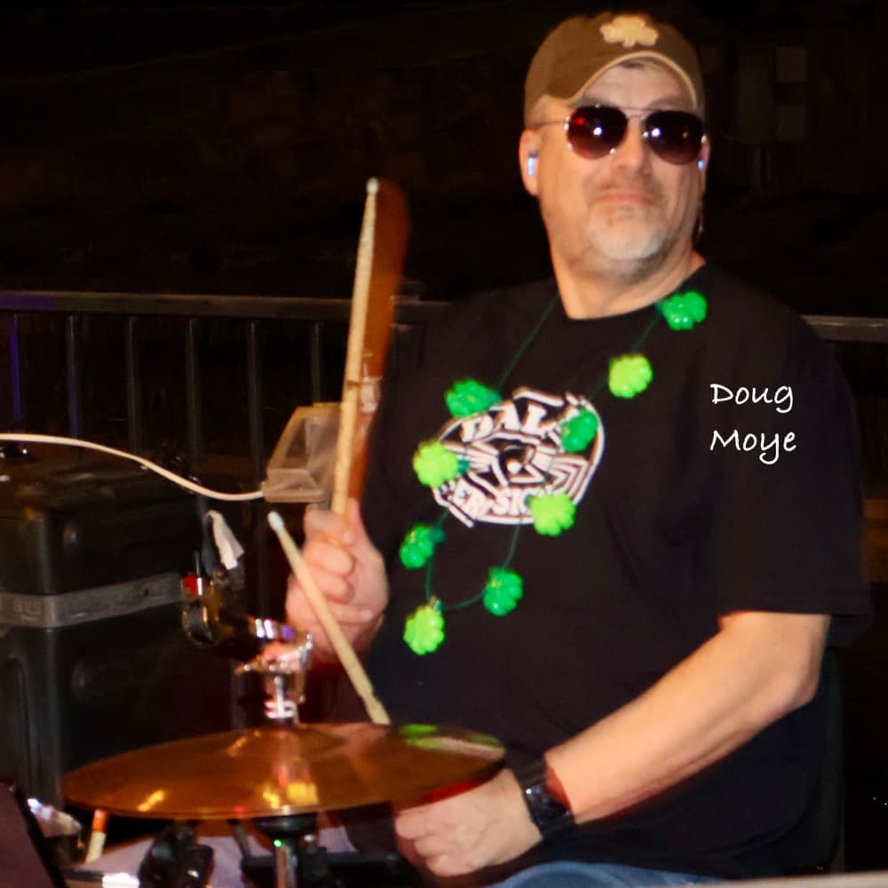 The Neighbors Band Image #5