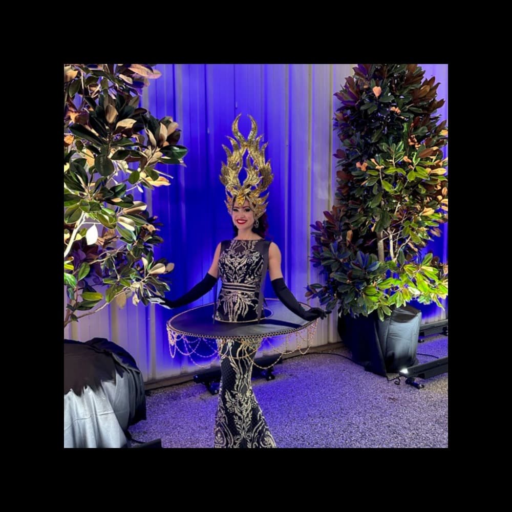 Strolling Champagne and Catering Enhancements Image #1