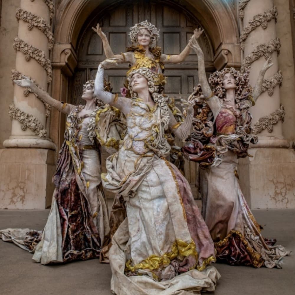 Living Statues Image #3