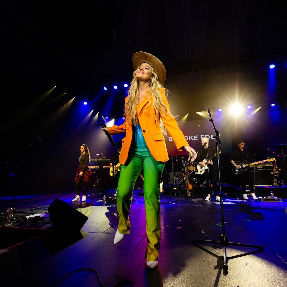 Undercover Rockstar Image #5