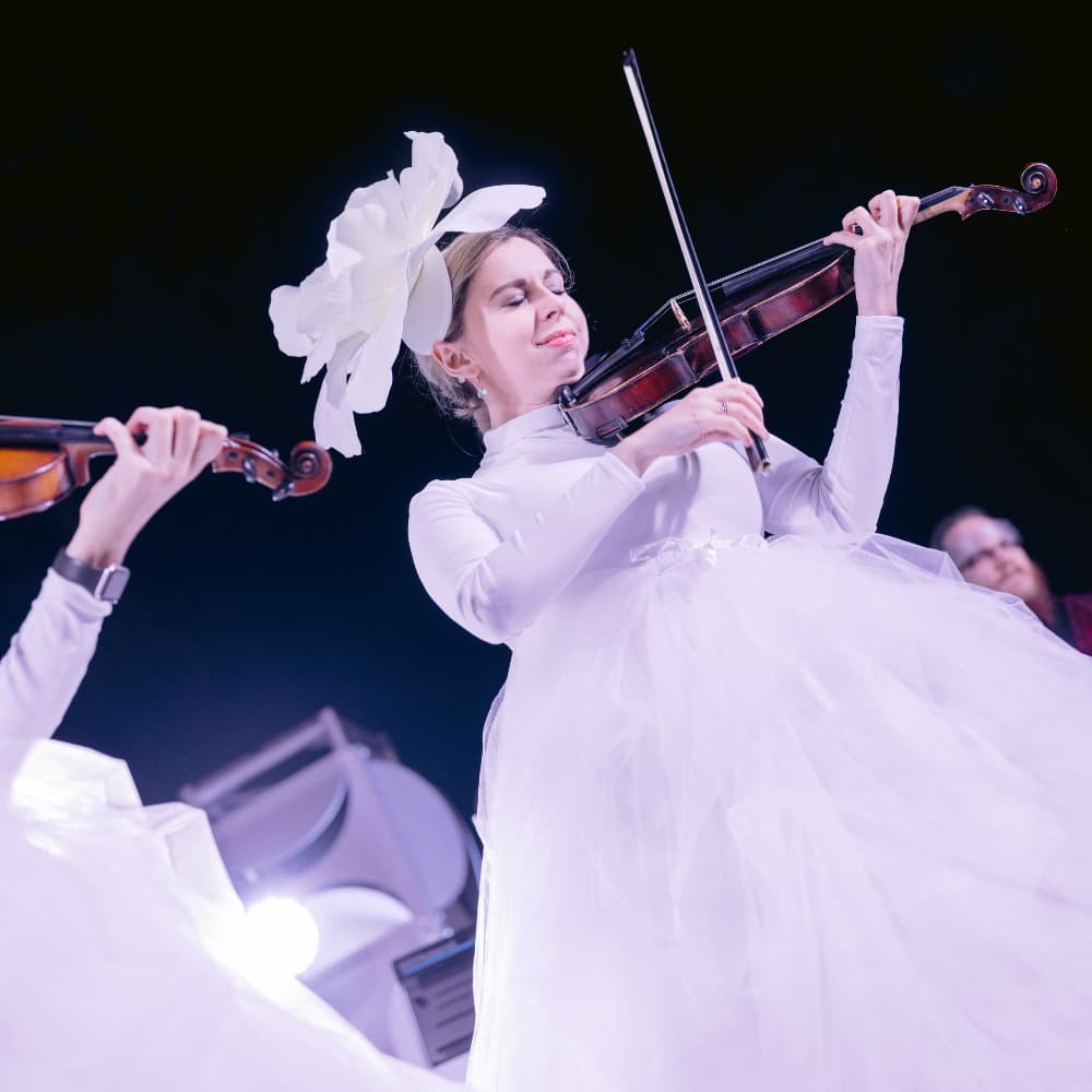 Social Strings