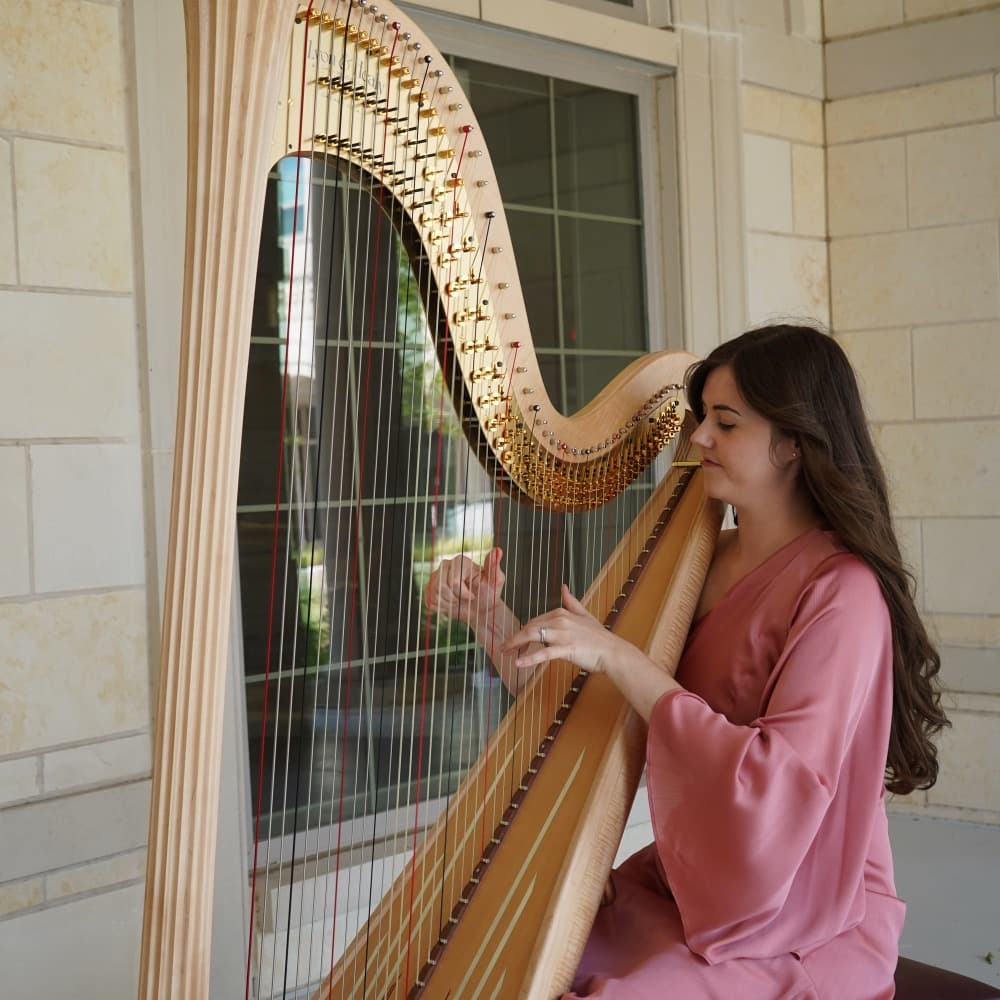 Carrie Tollett Harpist Image #0