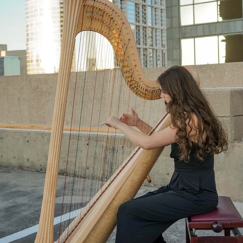 Carrie Tollett Harpist Image #4