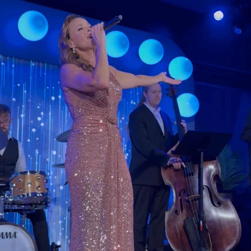 Vintage Vibe Image #4