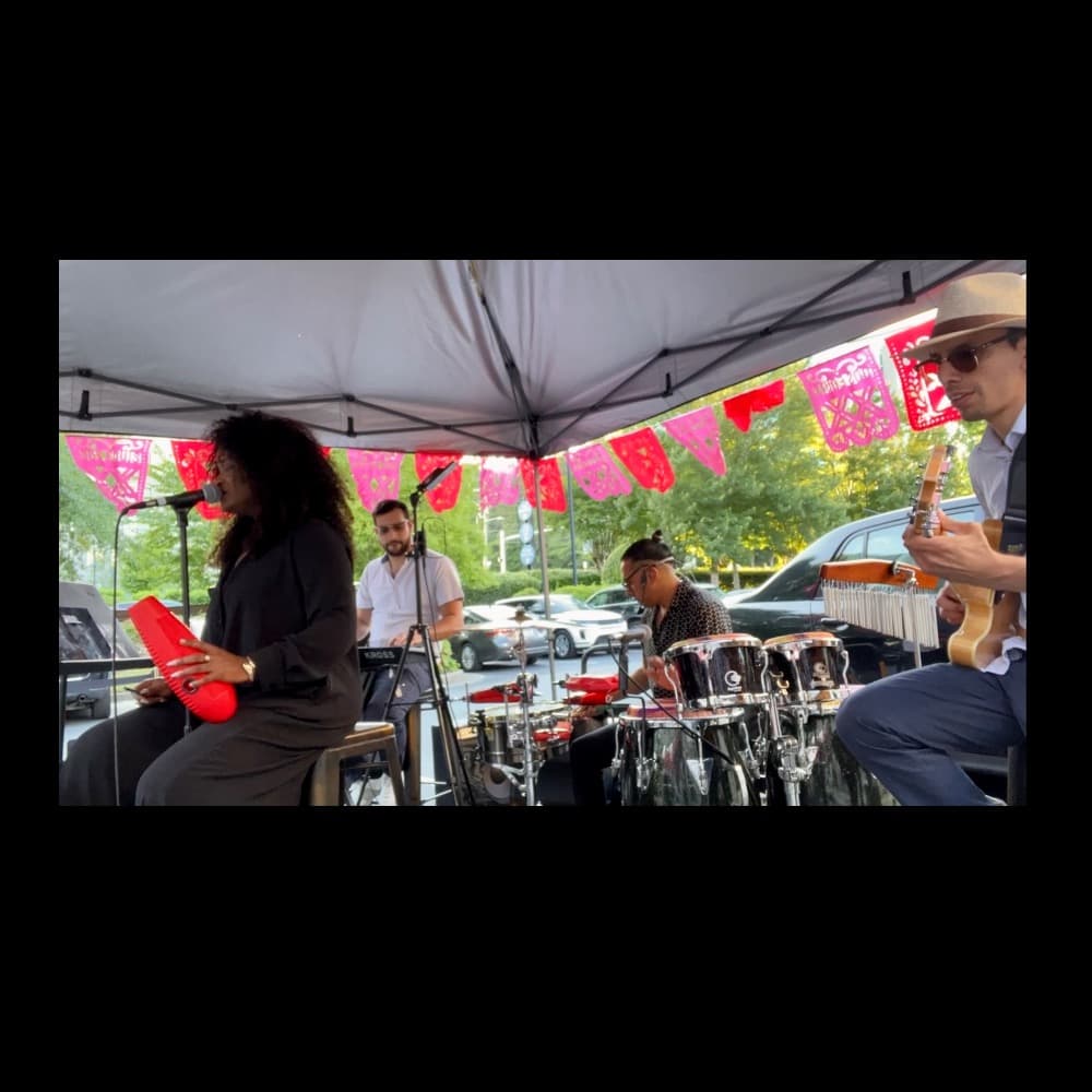 Agua de Coco Image #2