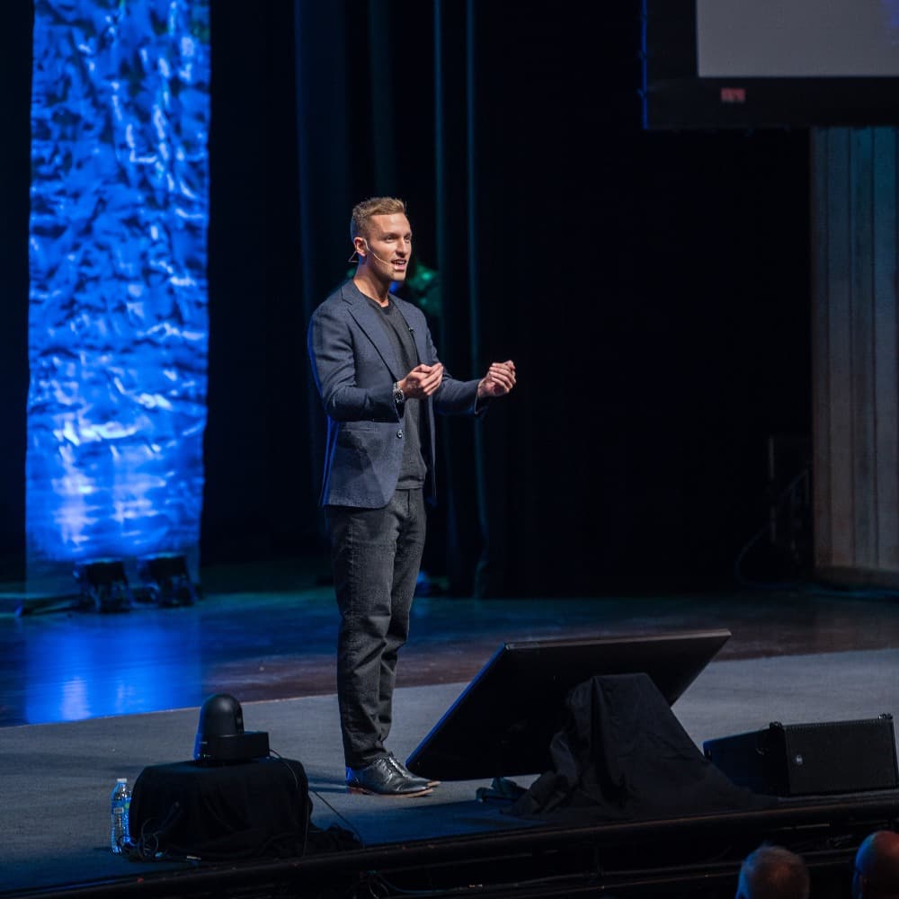 Juan Bendana Image #0