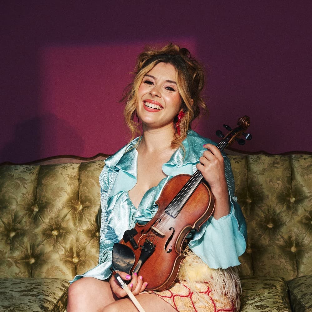 Amanda Shaw Image #2