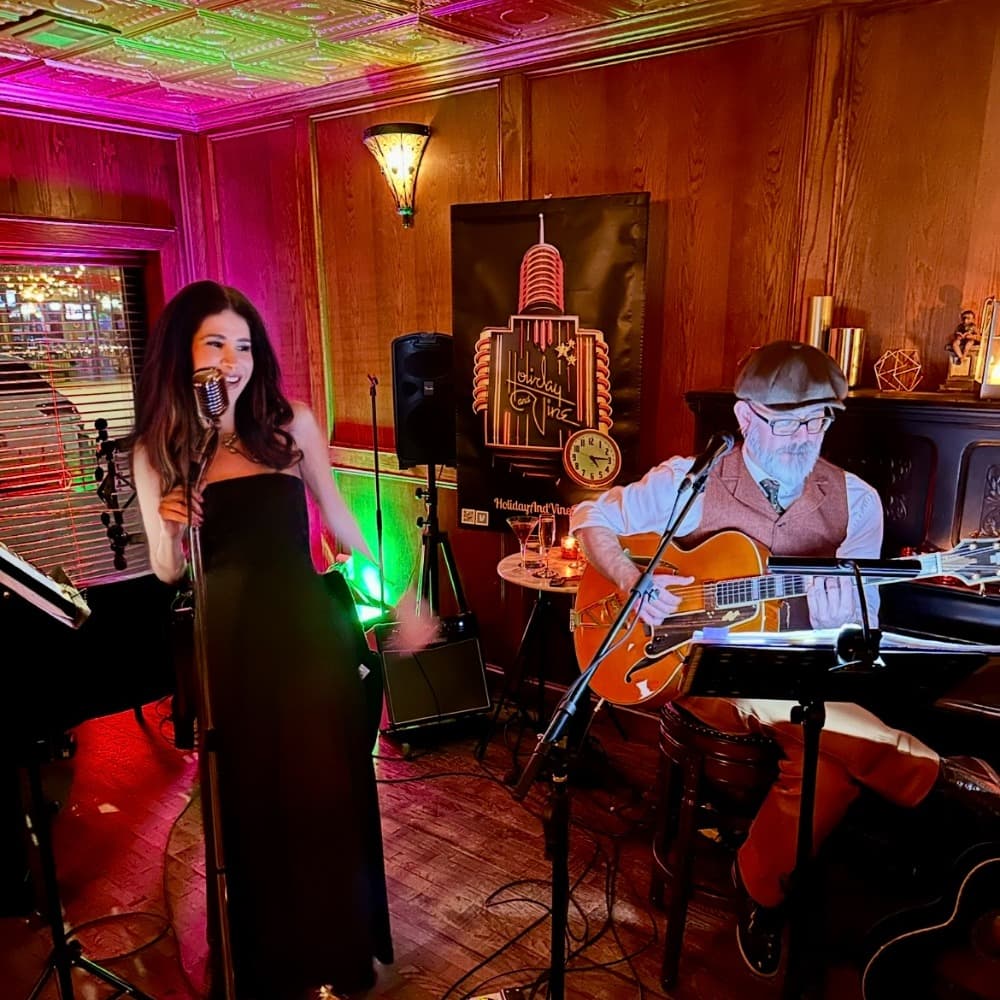 Holiday & Vine Image #1