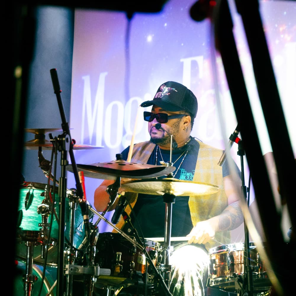 Moga Family Band Image #4