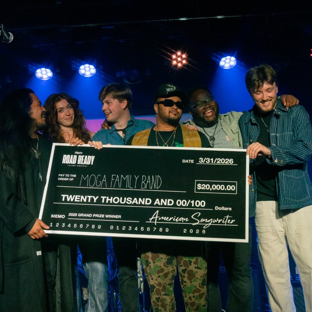 Moga Family Band Image #5