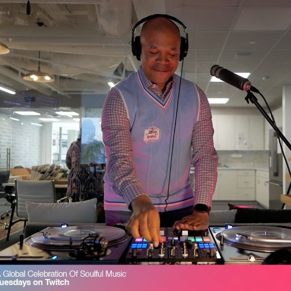 DJ AmRo Image #5