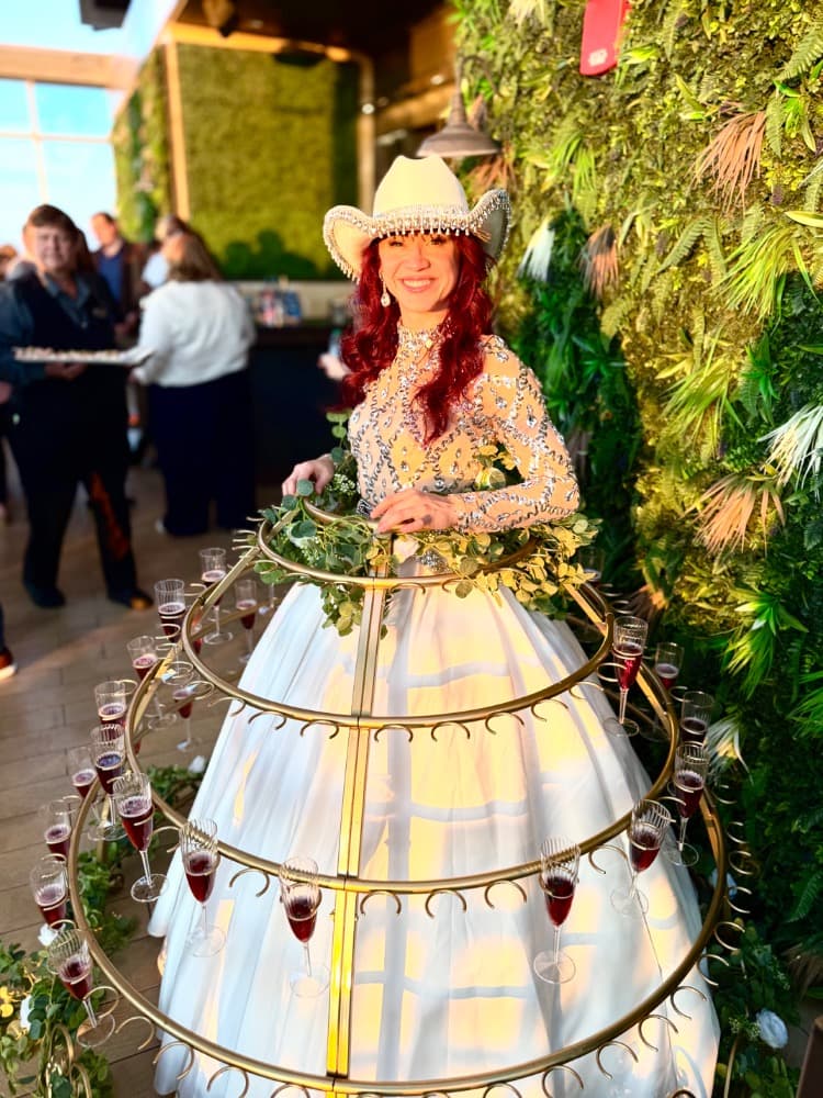 Strolling Champagne and Catering Enhancements Image #4