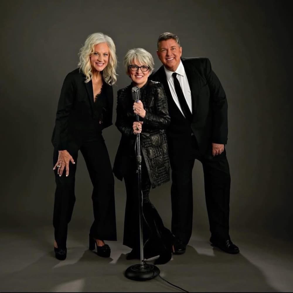 Timeless sings the Great American Songbook Image #0