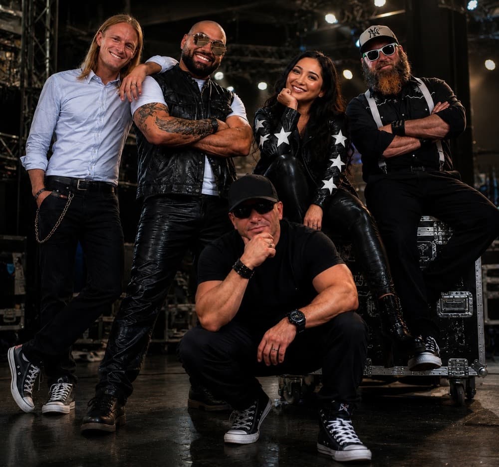 Get Lucky Band photo 3