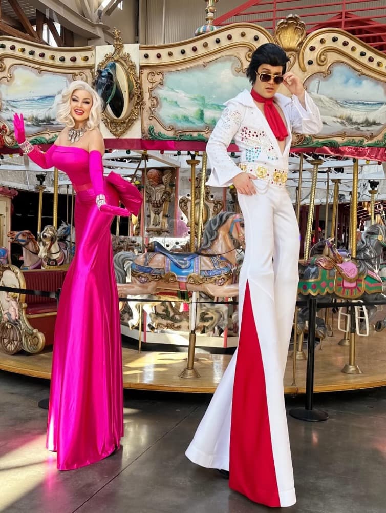 Stilt Walkers photo 6