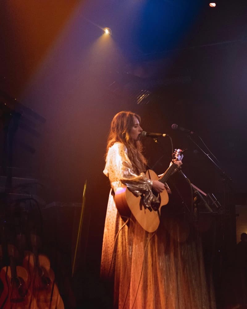 Emily Hackett photo 4