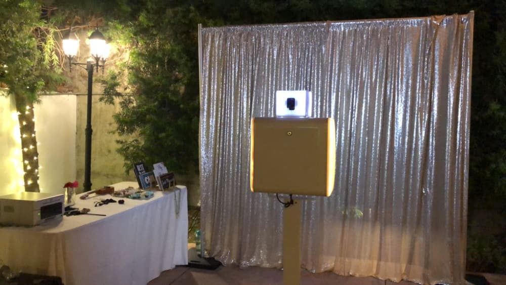 CLIQ Social Booths (powered by VOX DJs) and Event Lighting photo 5