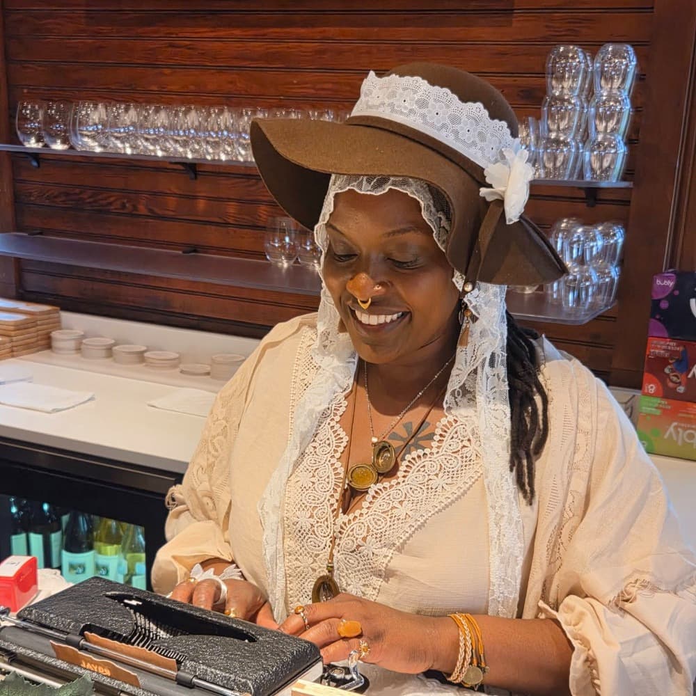Poet Nika Renee Profile Picture