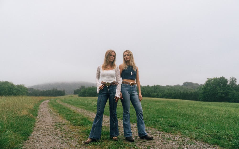 Kelly & Sarah photo 3