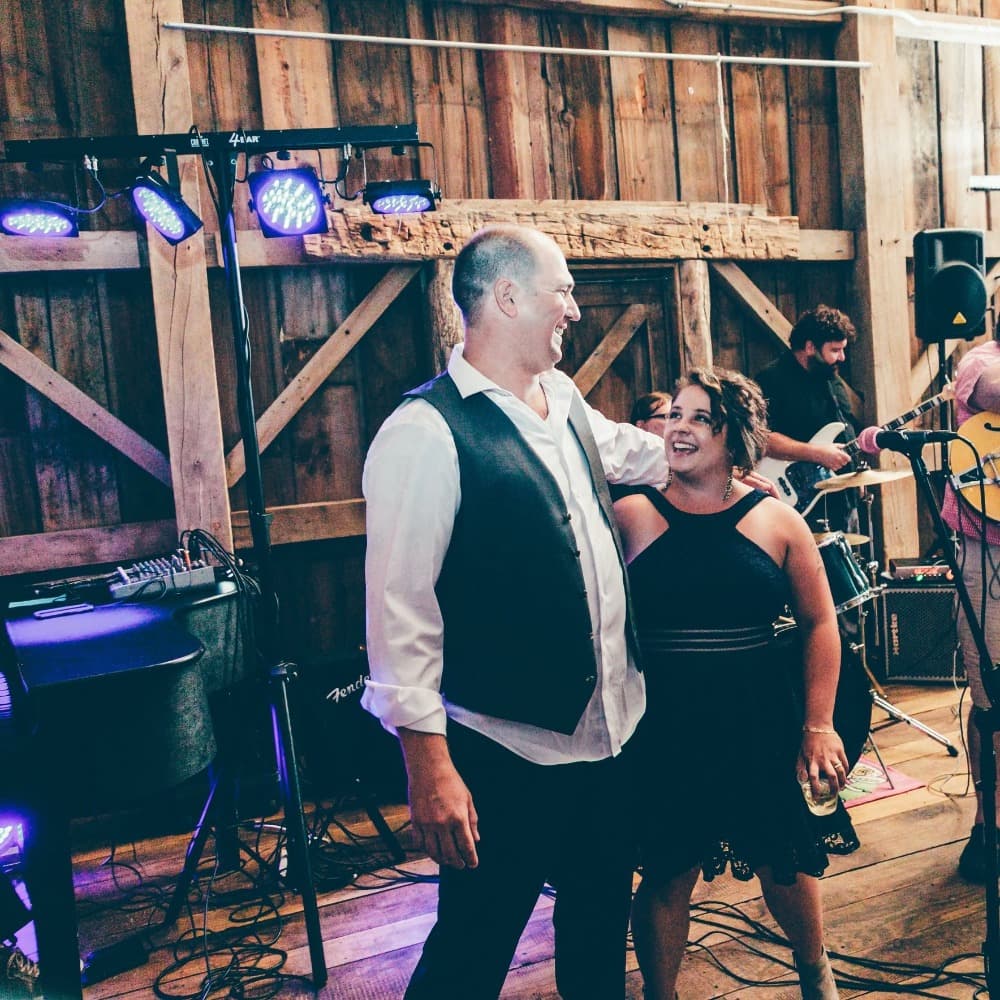 Chip & Cupcake Dueling Pianos profile photo