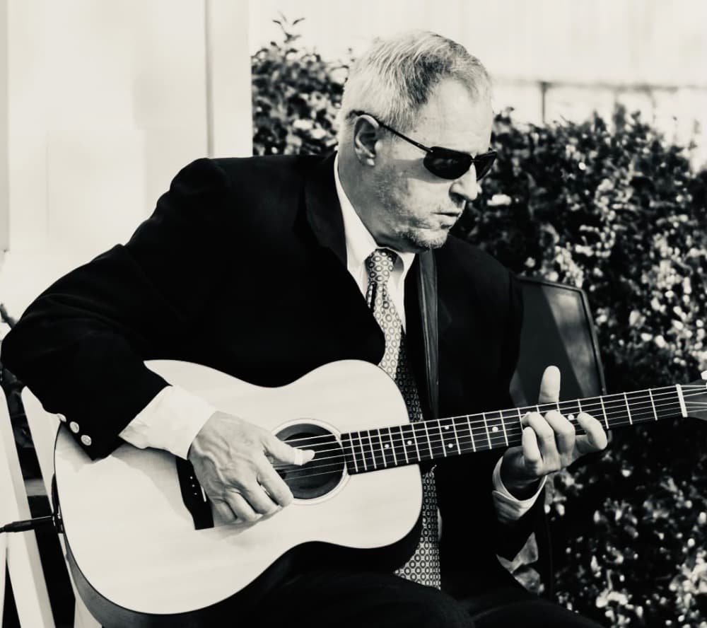 Joe Capo Guitar photo 3