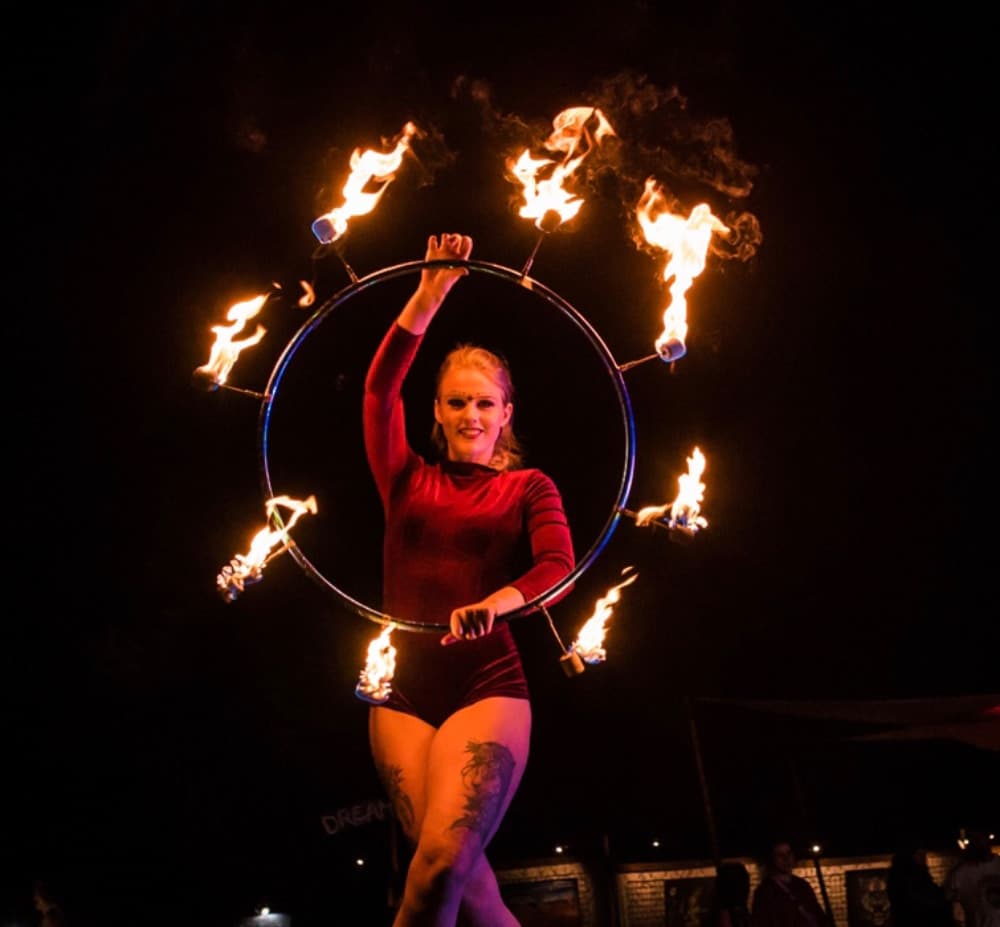 Cirque Quirk Fire Performers photo 4